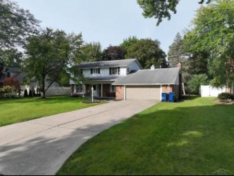 718 Somerset Saginaw, MI 48638