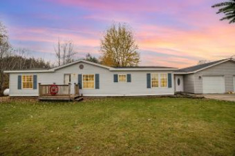 231 Saganing Bentley, MI 48613