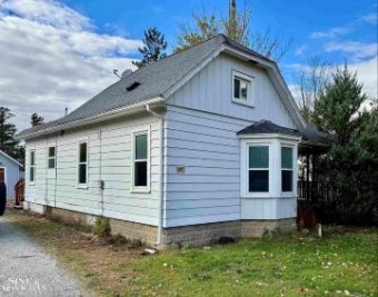 22 West Croswell, MI 48422