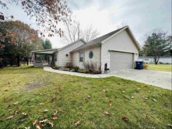 2996 W River Gladwin, MI 48624