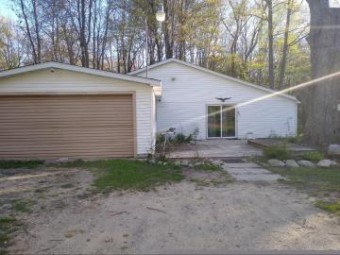 5704 Loranger Lake, MI 48632