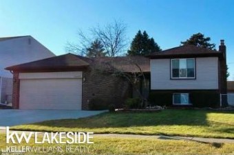 32635 Karns Warren, MI 48088