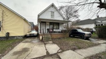 1106 Pearl Port Huron, MI 48060