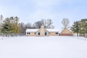 5726 N Van Dyke Brown City, MI 48416