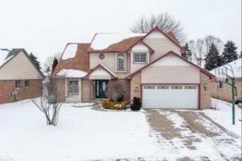 15623 Greenview Fraser, MI 48026