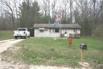 4982 Poplar Harrison, MI 48625