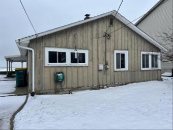 306 Killarney Beach Bay City, MI 48706