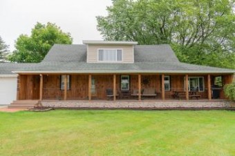 6515 Lakeshore Lexington, MI 48450