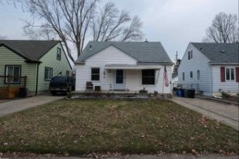 22 Ellwood Mount Clemens, MI 48043