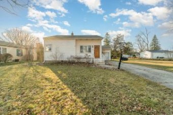 304 Pine Essexville, MI 48732