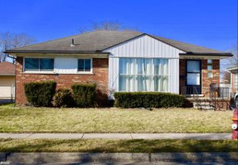 25325 Harmon Saint Clair Shores, MI 48081