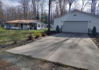 5408 Deerwood Harrison, MI 48625