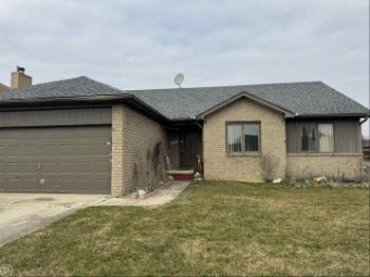 21669 Clifford Macomb, MI 48044