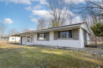 4717 Mapleton Freeland, MI 48623