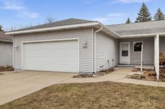 4802 Meyers Midland, MI 48640