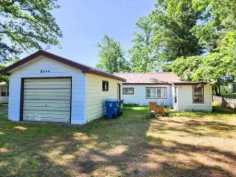 6644 Carpenter Harrison, MI 48625