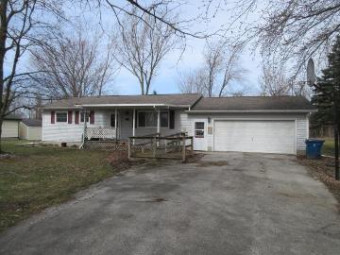 462 W River Kawkawlin, MI 48631