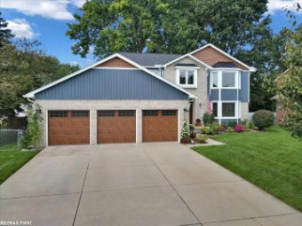 39663 Southpointe Harrison Township, MI 48045