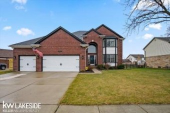 44061 Pentwater Clinton Township, MI 48038