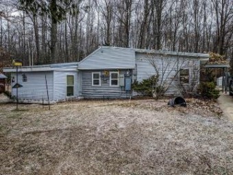 3373 Forest Harrison, MI 48625