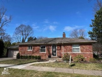 339 Belanger Grosse Pointe Farms, MI 48236