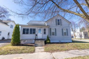 107 Frank Bay City, MI 48706