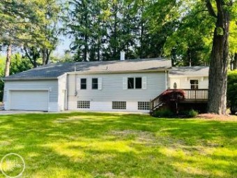 4235 Parker Fort Gratiot, MI 48059