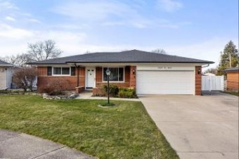 35455 Alta Vista Sterling Heights, MI 48312