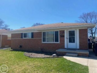 30125 Maplegrove Saint Clair Shores, MI 48082