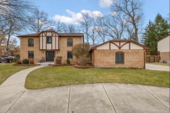 54640 Iroquois Shelby Township, MI 48315