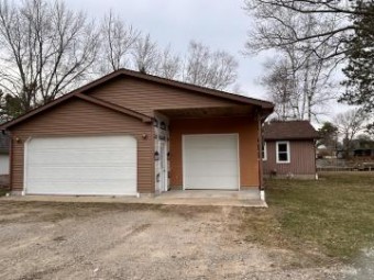 285 E Richmond Hope, MI 48628