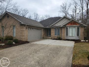 42048 Farm Lane Sterling Heights, MI 48313