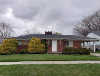 30131 Gloria Saint Clair Shores, MI 48082