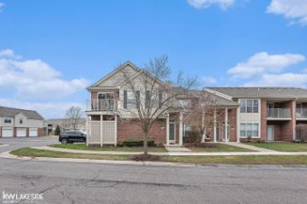 43943 Rushcliffe Sterling Heights, MI 48313