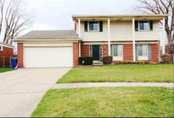 2583 Edwin Warren, MI 48092