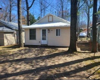 410 Kenwood Roscommon, MI 48653