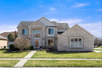 17076 Cross Creek Macomb, MI 48044