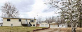 5172 N Stark Hope, MI 48628