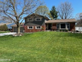 36762 Millbrook Clinton Township, MI 48035