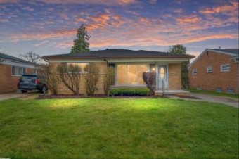 28531 Boston Saint Clair Shores, MI 48081