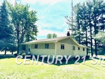 2134 Tittabawassee Hemlock, MI 48626