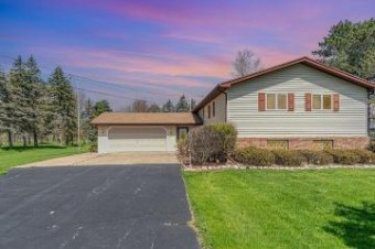 2967 Lauria Kawkawlin, MI 48631