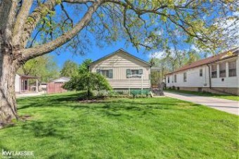 21641 Holly Clinton Township, MI 48035