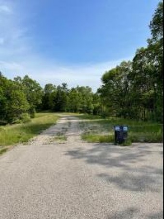 9.5 Acres Eastlake Rd Manistee, MI 49660