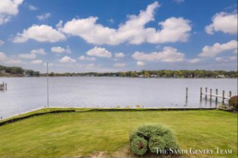 16073 Lake Point Drive Spring Lake, MI 49456