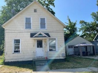 319 Iona Avenue Muskegon, MI 49442