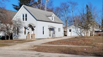 304 N Rowe Street Ludington, MI 49431