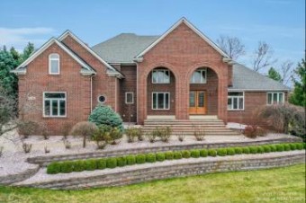 4356 Hickory Ridge Court Plymouth, MI 48170