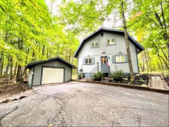 9834 Center Lane Canadian Lakes, MI 49346