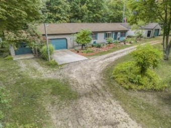 3025 Tnt Trail White Cloud, MI 49349